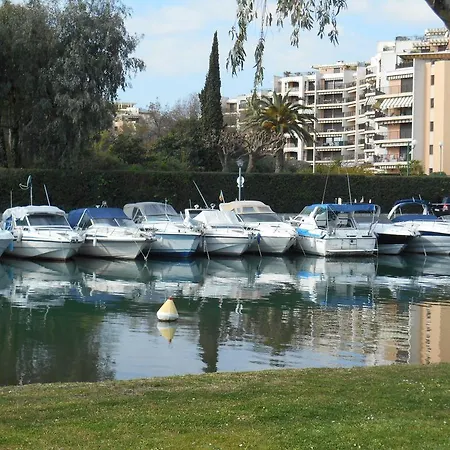 Dans Les Rives De Cannes Apartment *